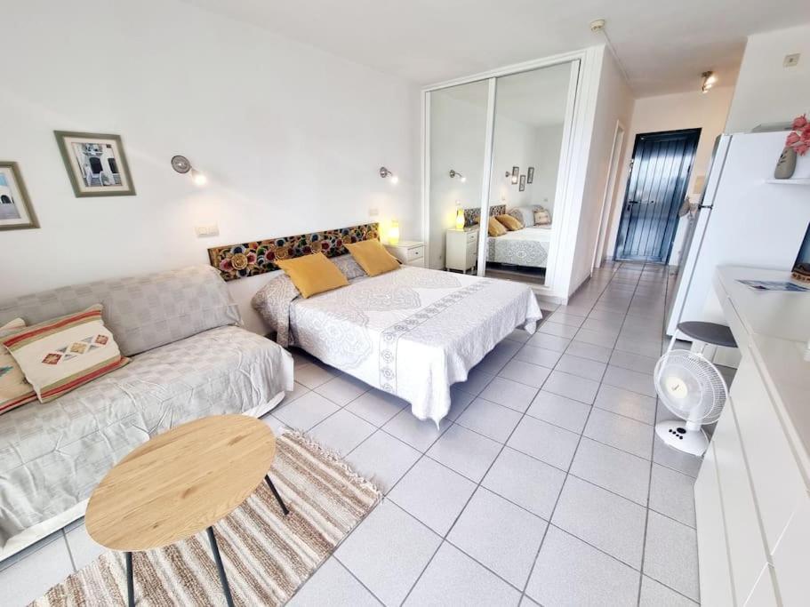 Luxury Ocean View Playa Roca Apartment Costa Teguise Exterior photo