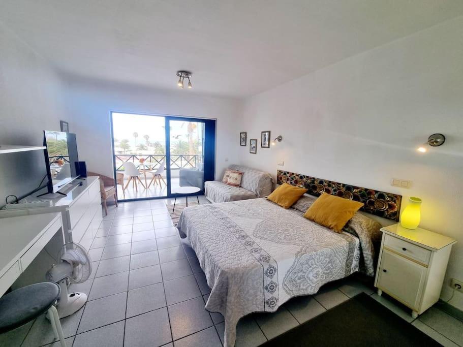 Luxury Ocean View Playa Roca Apartment Costa Teguise Exterior photo